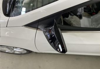 Capace oglinda tip BATMAN compatibile cu Hyundai i30 2012 - 2017 negru lucios BAT10034