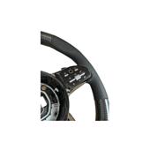 Volan sport piele perforata compatibil cu modelele Mercedes 2006-2010 Produs compatibil - nu este OEM Cod: OCH-13