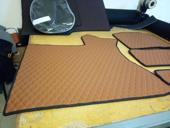 Covor auto imitatie piele romb dedicat VOLVO  2002-2012 Cod:FH12 - Negru cusatura Albastra-COV02NA
